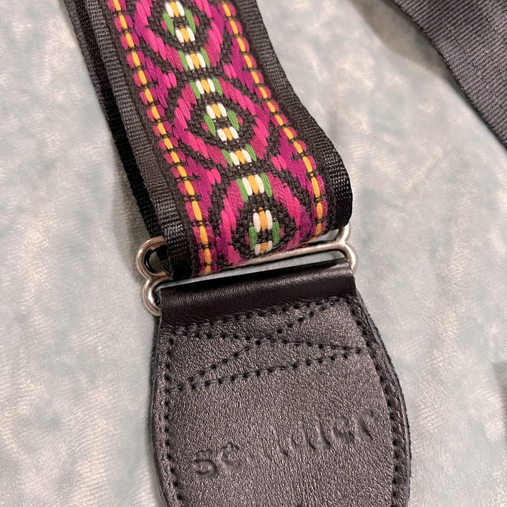 NWT Vintage style Guitar Strap